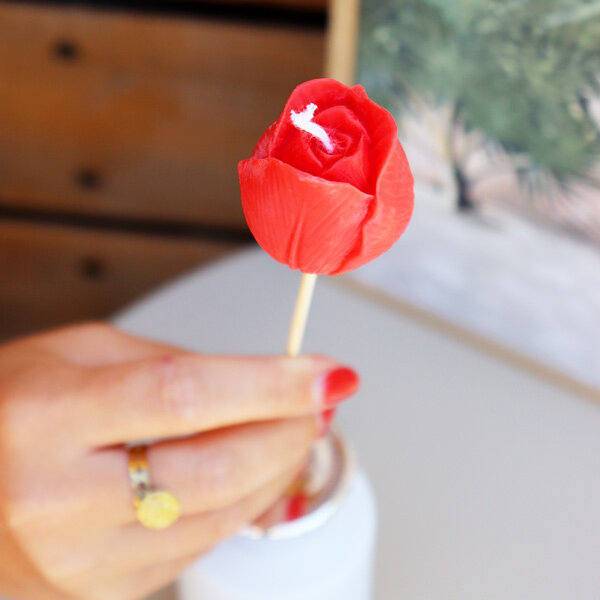BOUGIE CONE TULIPE ROUGE